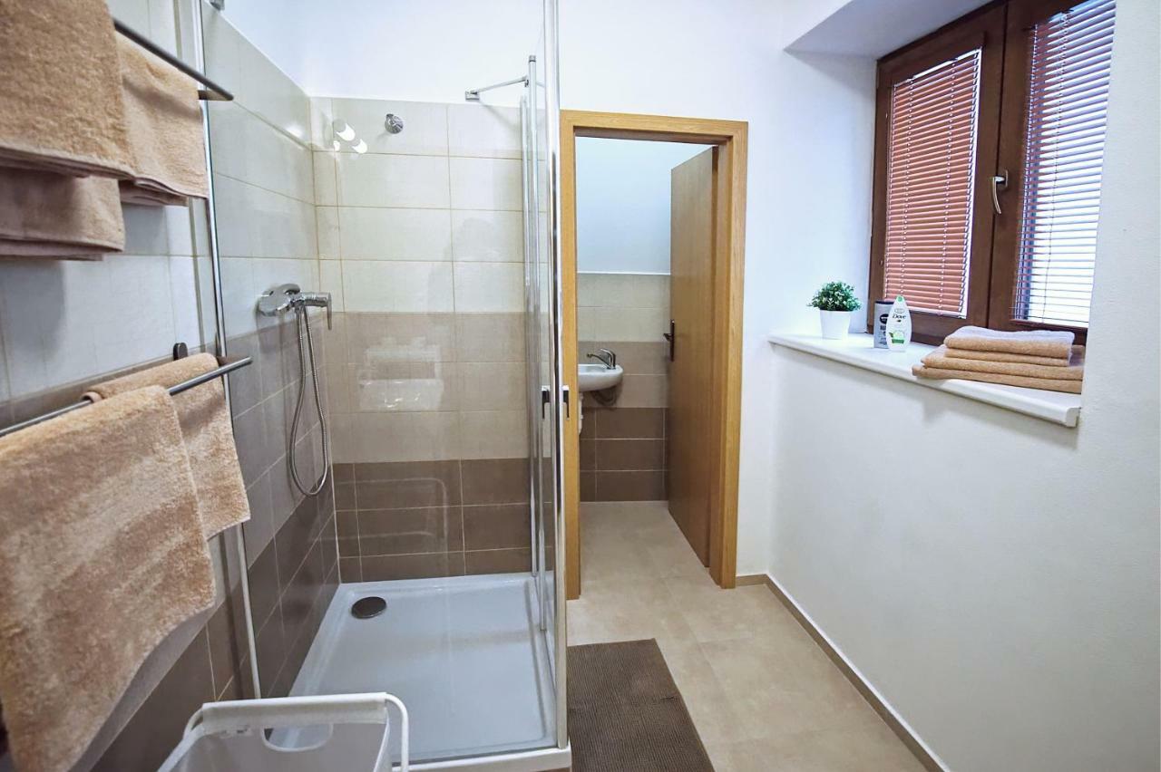 U Čápa Krásný apartmán v Sedleci Sedlec  Esterno foto