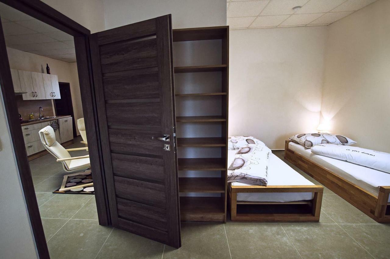 U Čápa Krásný apartmán v Sedleci Sedlec  Esterno foto