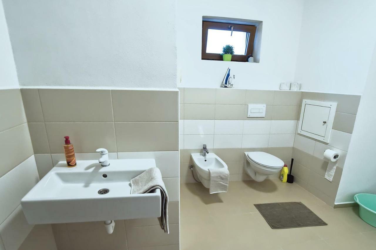 U Čápa Krásný apartmán v Sedleci Sedlec  Esterno foto
