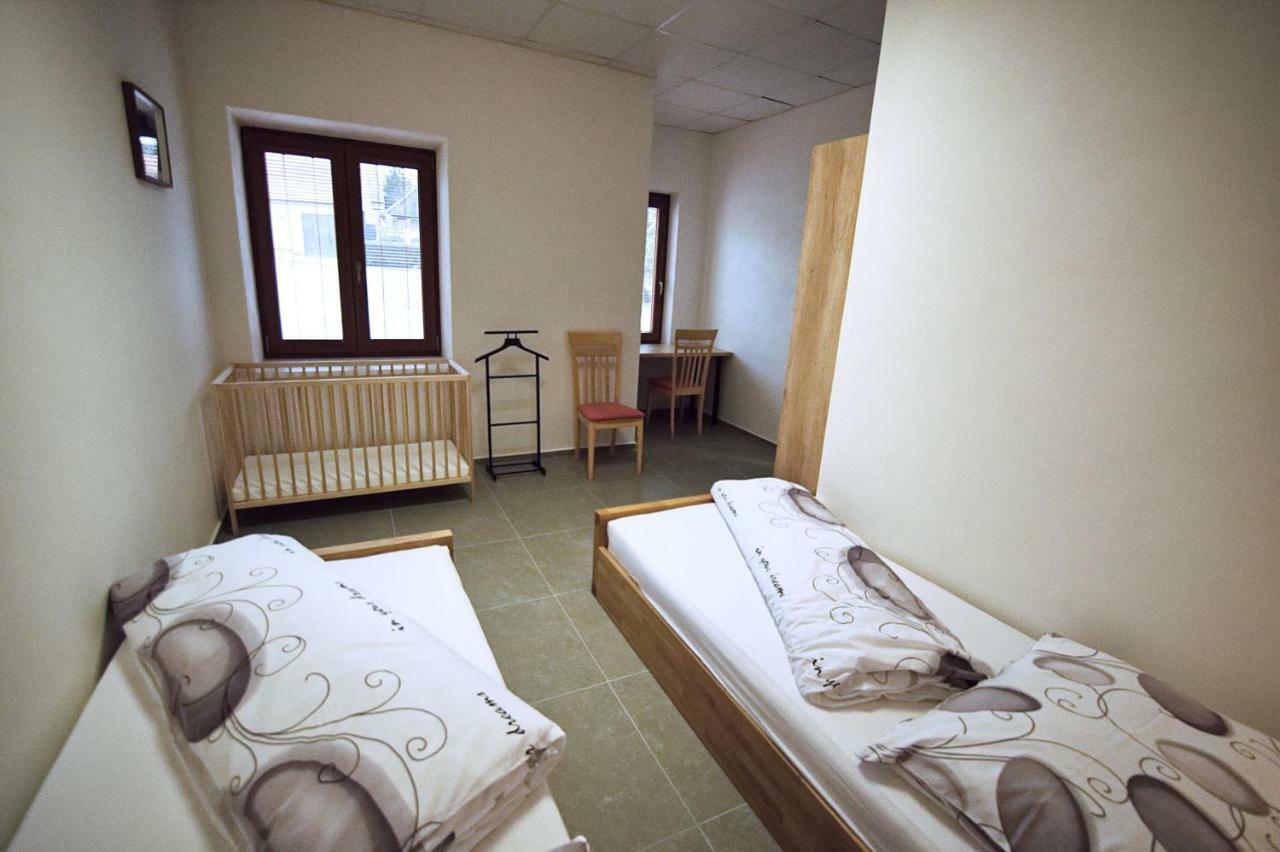 U Čápa Krásný apartmán v Sedleci Sedlec  Esterno foto